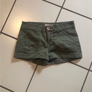 OP OLIVE GREEN SHORTS SIZE 1